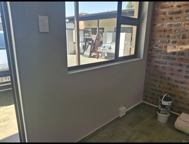 12M² BUSINESS TO LET IN HOWICK CENTRAL
